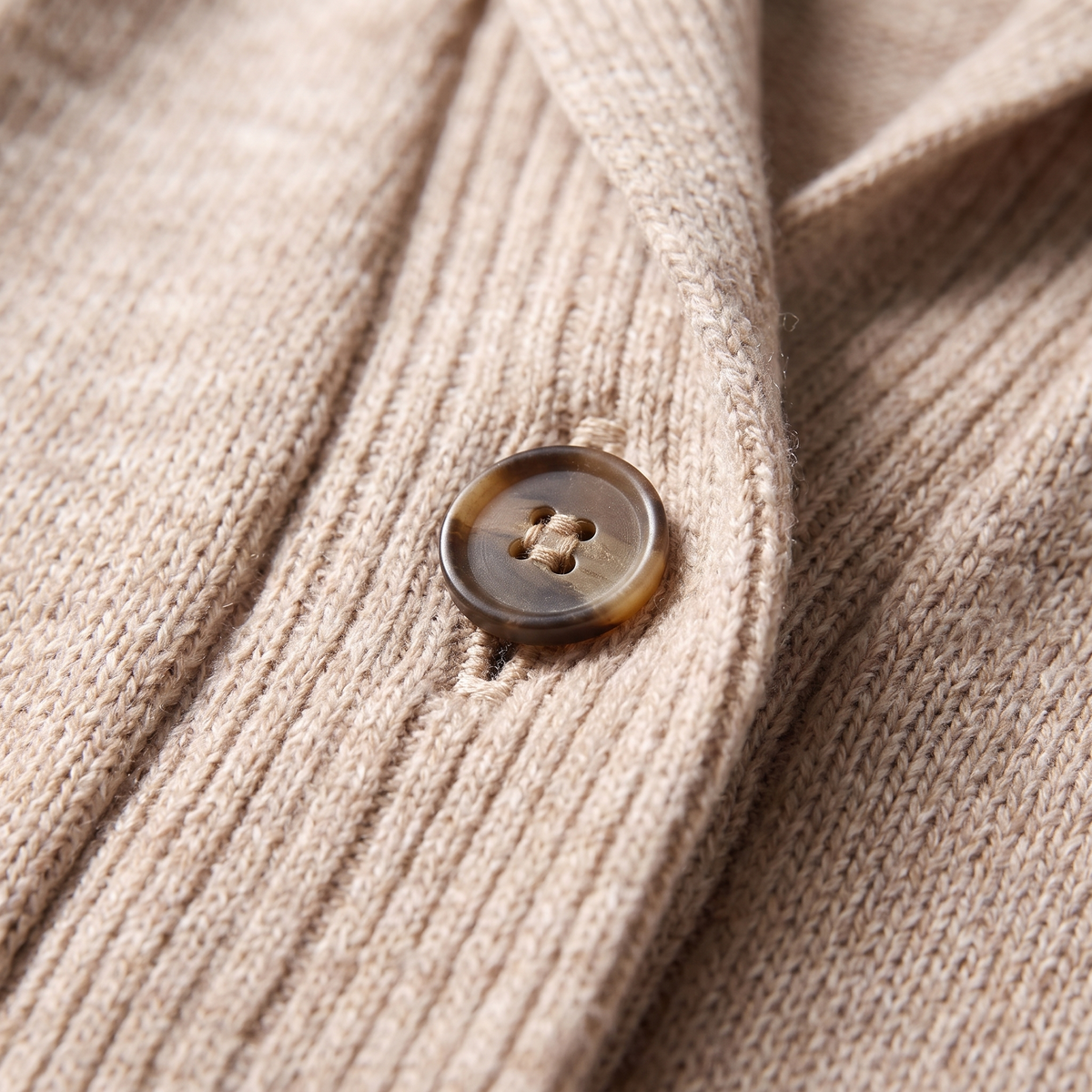 MEREDITH ENSEMBLE CARDIGAN BOUTONNÉ ET PANTALON
