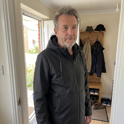 VESTE D’EXTÉRIEUR FONCTIONNELLE À CAPUCHE