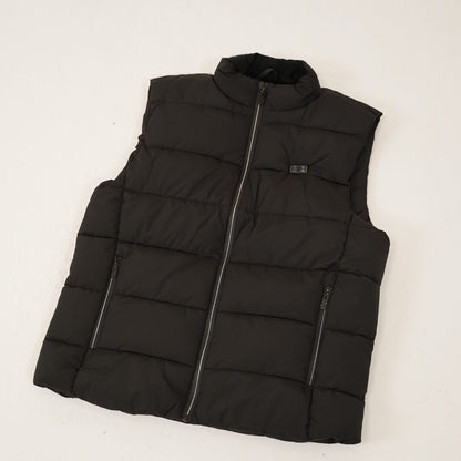 Veste chauffante sans manches pour homme en noir, vue de face
